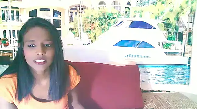 Snapshot of IndianLoveBug chatting on December 19, 2024, 4:45 am IndianLoveBug online show from December 19, 2024, 4:45 am