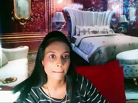 Snapshot of IndianLoveBug chatting on January 14, 2025, 5:19 am IndianLoveBug online show from January 14, 2025, 5:19 am