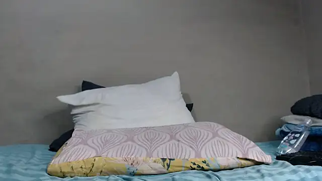 BustyMelonssXXXX online show from February 3, 2026, 8:36 pm