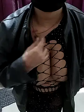 Anamika Kapoor online show from January 2, 2025, 5:14 am