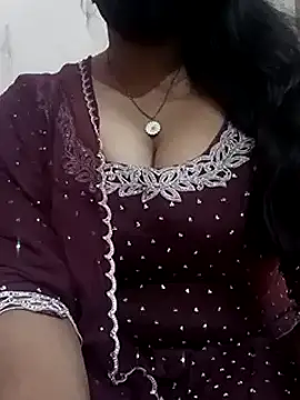 Anamika Kapoor online show from January 5, 2025, 8:00 pm