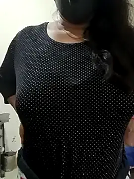 Anamika Kapoor online show from January 9, 2025, 6:59 am