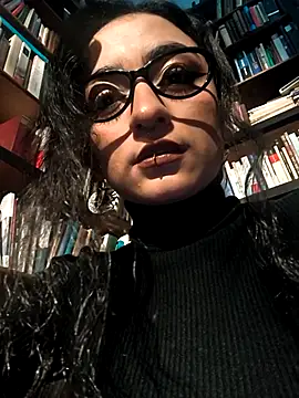 Lila Desiree online show from April 8, 2026, 8:53 pm