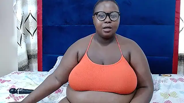 Snapshot of Sexybubbles14xxx chatting on February 5, 2025, 4:48 am Sexybubbles14xxx online show from February 5, 2025, 4:48 am