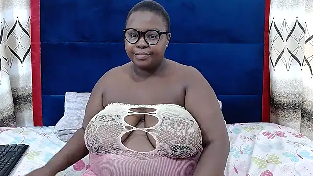 Snapshot of Sexybubbles14xxx chatting on February 5, 2025, 7:50 am Sexybubbles14xxx online show from February 5, 2025, 7:50 am