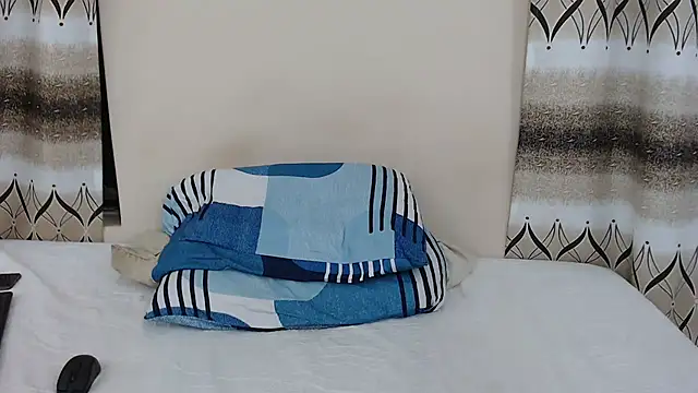 Snapshot of Sexybubbles14xxx chatting on February 15, 2025, 10:21 pm Sexybubbles14xxx online show from February 15, 2025, 10:21 pm