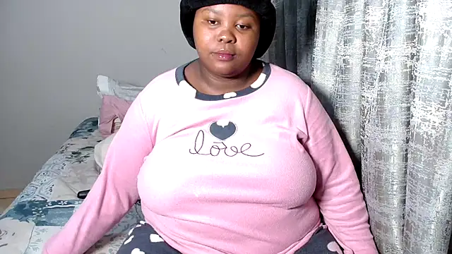 Snapshot of Sexybubbles14xxx chatting on October 20, 2025, 7:14 pm Sexybubbles14xxx online show from October 20, 2025, 7:14 pm