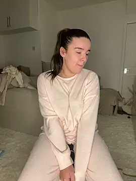 maisiesmithx online show from January 8, 2025, 8:50 pm