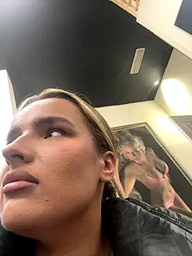 maisiesmithx online show from October 12, 2025, 4:22 am