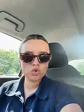 Snapshot of maisiesmithx chatting on May 1, 2026, 10:31 am maisiesmithx online show from May 1, 2026, 10:31 am