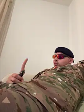 Snapshot of Napoleon1er_ chatting on November 14, 2025, 9:13 pm Napoleon1er online show from November 14, 2025, 9:13 pm