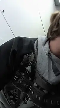 DrownMentallyyy online show from February 24, 2026, 12:03 pm