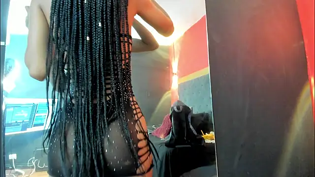 Snapshot of YayaHilton chatting on February 13, 2026, 3:24 am YayaHilton online show from February 13, 2026, 3:24 am