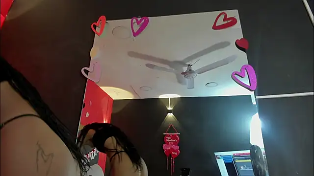 Snapshot of YayaHilton chatting on February 18, 2026, 4:08 am YayaHilton online show from February 18, 2026, 4:08 am