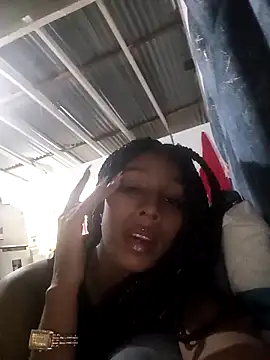 YayaHilton online show from March 9, 2026, 9:41 pm