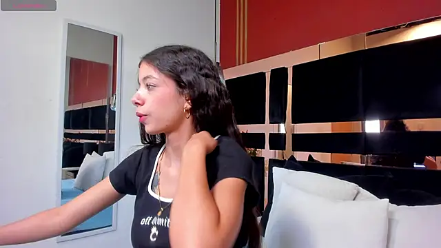 Snapshot of coraltaylor chatting on February 27, 2025, 5:04 pm coraltaylor online show from February 27, 2025, 5:04 pm