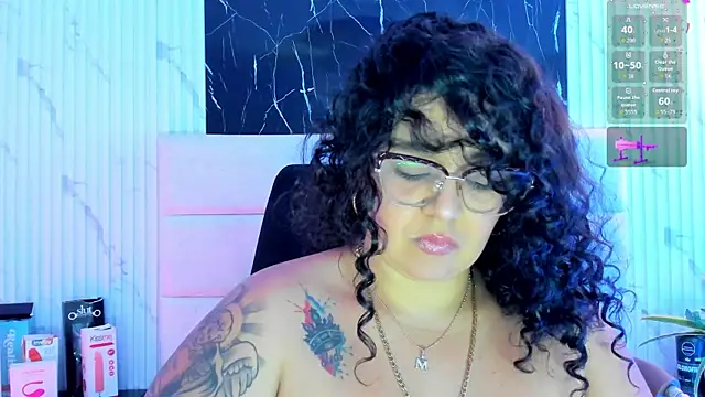 Reginavegaa online show from November 3, 2025, 11:44 am