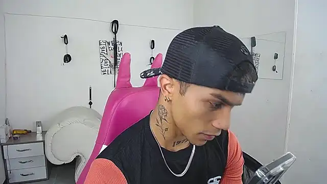 Leonard Price online show from February 14, 2026, 2:14 pm