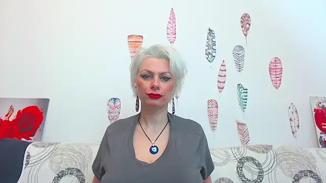 Snapshot of ForeverBarbie_ chatting on February 16, 2026, 12:51 am ForeverBarbie online show from February 16, 2026, 12:51 am