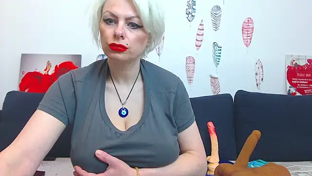 ForeverBarbie  online show from March 16, 2026, 1:22 am