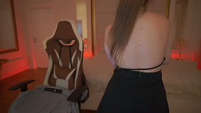 GentleAdellee online show from February 26, 2026, 7:07 am