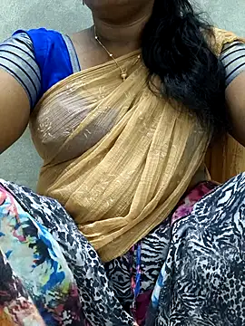 Snapshot of MaaliiiPonuTamil chatting on May 7, 2026, 1:33 am MaaliiiPonuTamil online show from May 7, 2026, 1:33 am