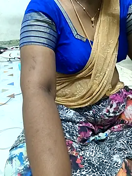 Snapshot of MaaliiiPonuTamil chatting on May 12, 2026, 1:36 am MaaliiiPonuTamil online show from May 12, 2026, 1:36 am