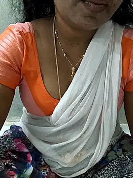 Snapshot of MaaliiiPonuTamil chatting on May 16, 2026, 2:19 am MaaliiiPonuTamil online show from May 16, 2026, 2:19 am