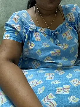 Snapshot of MaaliiiPonuTamil chatting on May 16, 2026, 4:17 pm MaaliiiPonuTamil online show from May 16, 2026, 4:17 pm