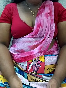 Snapshot of MaaliiiPonuTamil chatting on May 18, 2026, 2:07 am MaaliiiPonuTamil online show from May 18, 2026, 2:07 am