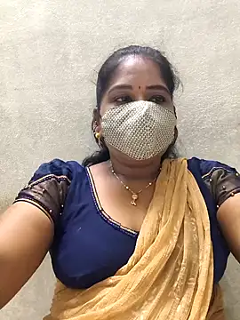 Snapshot of MaaliiiPonuTamil chatting on May 18, 2026, 4:24 pm MaaliiiPonuTamil online show from May 18, 2026, 4:24 pm