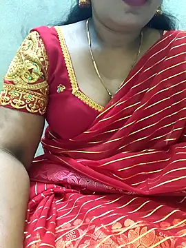 Snapshot of MaaliiiPonuTamil chatting on May 26, 2026, 6:15 pm MaaliiiPonuTamil online show from May 26, 2026, 6:15 pm