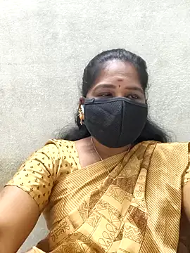 Snapshot of MaaliiiPonuTamil chatting on May 29, 2026, 5:55 pm MaaliiiPonuTamil online show from May 29, 2026, 5:55 pm
