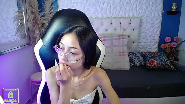 NathaliaSweet 11 online show from February 13, 2026, 2:57 pm