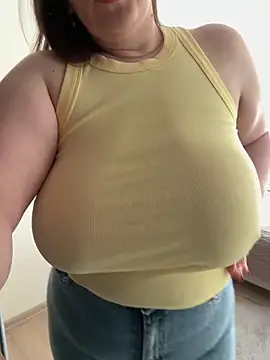 Your Hot Sister01 online show from March 8, 2025, 8:33 am