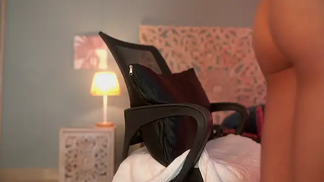 lupeebony online show from October 28, 2025, 7:27 pm