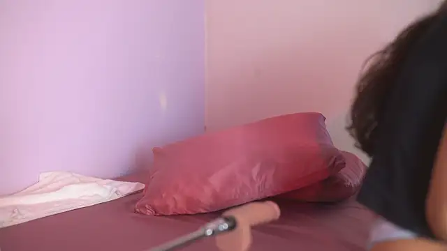 lupeebony online show from March 13, 2026, 7:42 pm