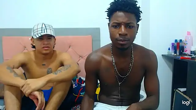 Snapshot of jaycolinss chatting on March 13, 2026, 9:21 pm jaycolinss online show from March 13, 2026, 9:21 pm