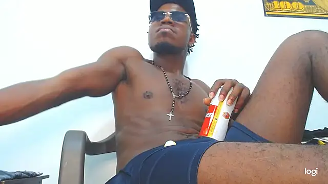 Snapshot of jaycolinss chatting on March 21, 2026, 8:19 am jaycolinss online show from March 21, 2026, 8:19 am