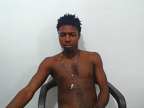 Snapshot of jaycolinss chatting on April 5, 2026, 7:05 am jaycolinss online show from April 5, 2026, 7:05 am