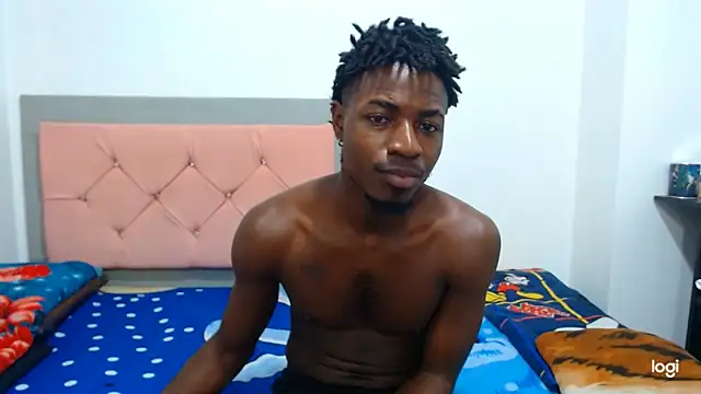 Snapshot of jaycolinss chatting on April 5, 2026, 8:28 pm jaycolinss online show from April 5, 2026, 8:28 pm