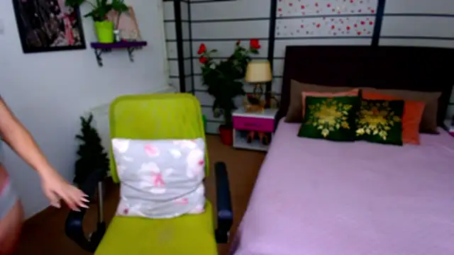 TessaaJoy online show from December 5, 2025, 4:54 am