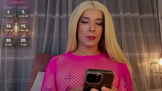 Snapshot of Nyx__Blackwood chatting on February 10, 2026, 3:43 am Nyx Blackwood online show from February 10, 2026, 3:43 am