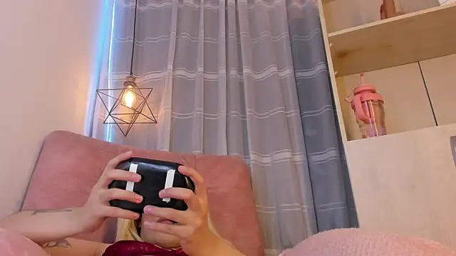 Snapshot of Nyx__Blackwood chatting on February 15, 2026, 7:51 am Nyx Blackwood online show from February 15, 2026, 7:51 am