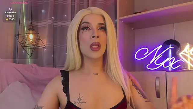 Snapshot of Nyx__Blackwood chatting on February 20, 2026, 9:26 pm Nyx Blackwood online show from February 20, 2026, 9:26 pm