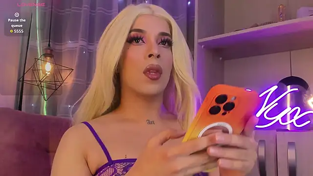 Snapshot of Nyx__Blackwood chatting on February 28, 2026, 3:40 am Nyx Blackwood online show from February 28, 2026, 3:40 am