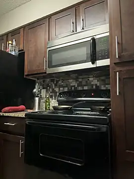 Snapshot of Jayhoney25 chatting on December 5, 2024, 10:12 pm Jayhoney25 online show from December 5, 2024, 10:12 pm