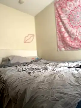 Snapshot of Jayhoney25 chatting on October 2, 2025, 6:04 pm Jayhoney25 online show from October 2, 2025, 6:04 pm