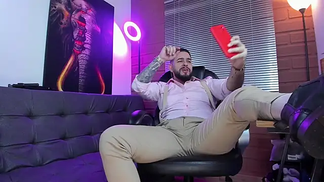 Ethan Castellano online show from January 14, 2025, 11:16 pm