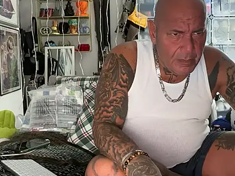 Snapshot of joeytatts66 chatting on November 21, 2025, 2:54 am joeytatts66 online show from November 21, 2025, 2:54 am